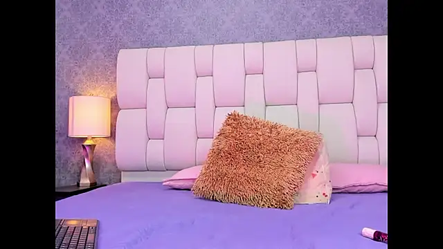 Snapshot of sophiaa10 chatting on March 10, 7:08 pm sophiaa10 online show from March 10, 7:08 pm