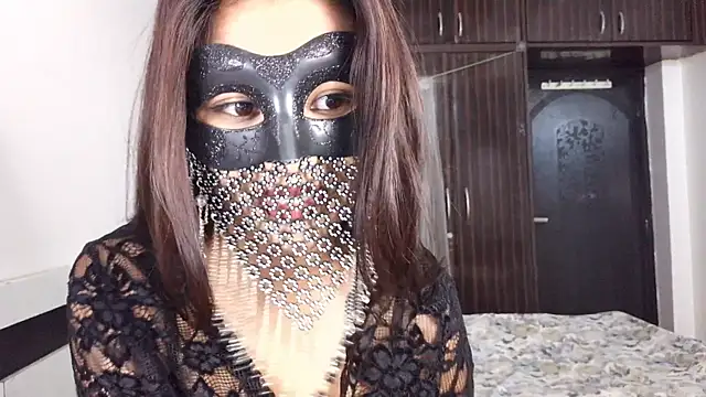 Snapshot of Alina_Teen chatting on May 7, 8:09 am Alina Teen online show from May 7, 8:09 am