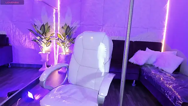 Ravenn21x online show from February 7, 12:09 pm