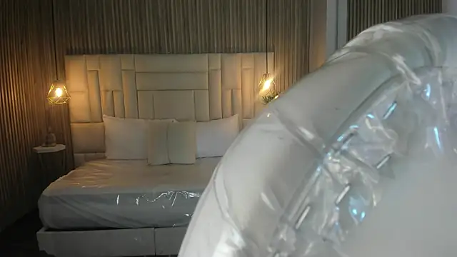 Ravenn21x online show from February 28, 11:33 am