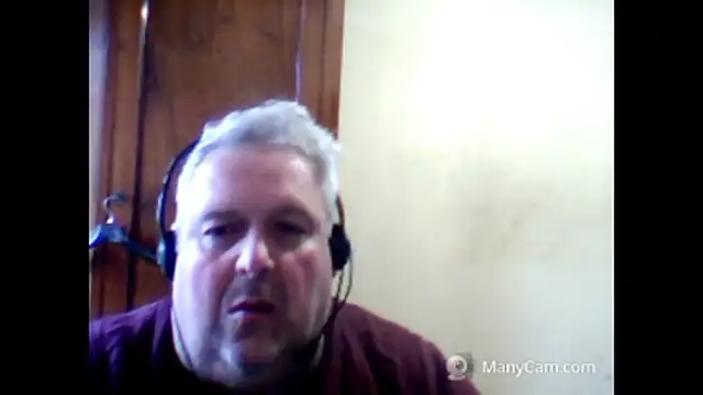 Snapshot of swichcassanesi chatting on March 8, 2:10 pm swichcassanesi online show from March 8, 2:10 pm