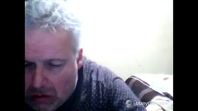 Snapshot of swichcassanesi chatting on March 9, 8:35 pm swichcassanesi online show from March 9, 8:35 pm