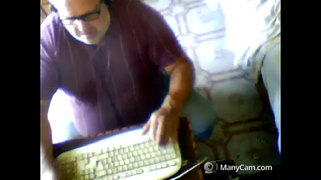 Snapshot of swichcassanesi chatting on June 28, 12:22 pm swichcassanesi online show from June 28, 12:22 pm