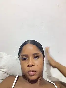 LIA PARKERR online show from February 7, 2:32 pm