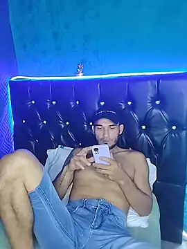 junior men22 online show from February 14, 1:52 pm