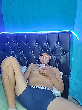 junior men22 online show from February 17, 1:29 pm