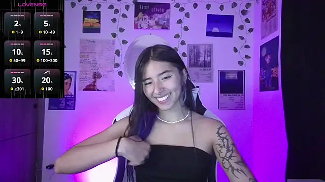 Snapshot of IvyStone_ chatting on May 14, 11:33 pm IvyStone online show from May 14, 11:33 pm