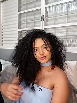 Snapshot of pandinhagamer chatting on March 9, 2:48 am pandinhagamer online show from March 9, 2:48 am