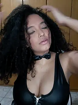 Snapshot of pandinhagamer chatting on March 18, 1:20 am pandinhagamer online show from March 18, 1:20 am