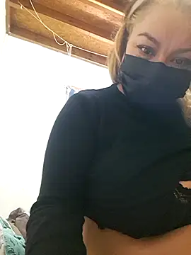 Snapshot of tuhardsexy chatting on June 10, 6:07 pm tuhardsexy online show from June 10, 6:07 pm