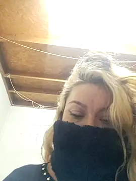 Snapshot of tuhardsexy chatting on July 25, 3:15 am tuhardsexy online show from July 25, 3:15 am