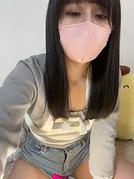 Snapshot of Mitsuki__jp chatting on May 8, 2:06 am Mitsuki jp online show from May 8, 2:06 am