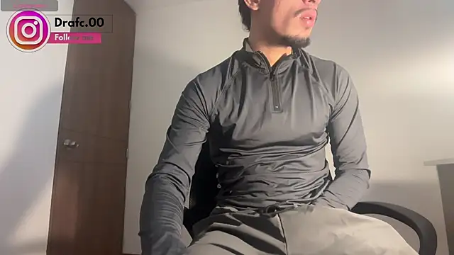 Snapshot of rafael_stone11 chatting on June 21, 1:19 am rafael stone11 online show from June 21, 1:19 am