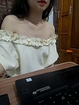 NinaKey online show from May 1, 3:16 pm