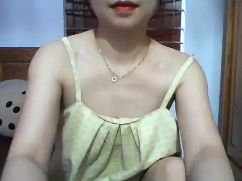Snapshot of NinaKey chatting on June 5, 9:26 am NinaKey online show from June 5, 9:26 am