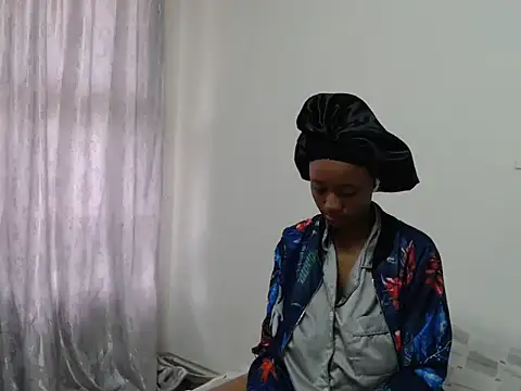 Snapshot of Amari_26 chatting on March 15, 10:10 am Amari 26 online show from March 15, 10:10 am