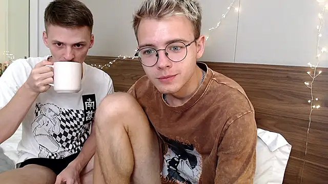 NikiKerryCum online show from February 14, 1:30 pm