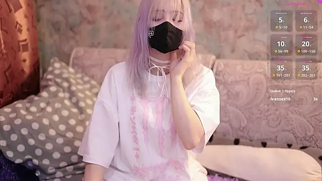 Yunakiss online show from March 13, 9:10 pm