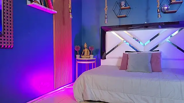 Ladyy brownn online show from May 2, 11:04 am