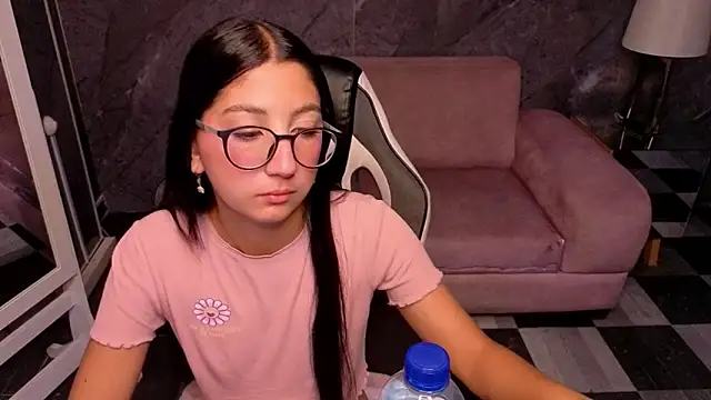 Sophie jones b online show from March 3, 12:44 pm