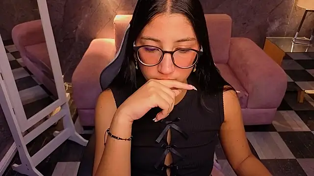 Sophie jones b online show from May 2, 12:32 pm
