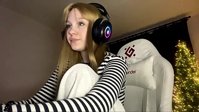 axin burnell online show from February 3, 5:29 pm