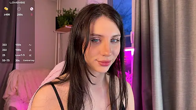 Snapshot of lunawho chatting on March 6, 3:47 am lunawho online show from March 6, 3:47 am