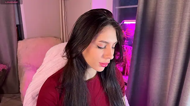 Snapshot of lunawho chatting on March 9, 3:43 am lunawho online show from March 9, 3:43 am