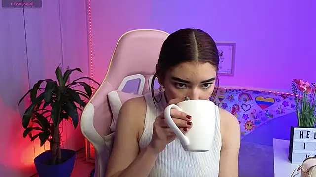 Sofiagomez777 online show from March 18, 3:04 pm