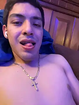 Snapshot of Tupapi696969q chatting on March 23, 4:38 am Tupapi696969q online show from March 23, 4:38 am