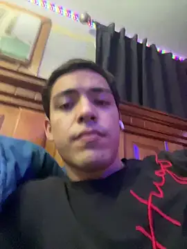 Snapshot of Tupapi696969q chatting on April 1, 7:42 am Tupapi696969q online show from April 1, 7:42 am