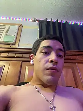 Snapshot of Tupapi696969q chatting on April 23, 3:52 am Tupapi696969q online show from April 23, 3:52 am