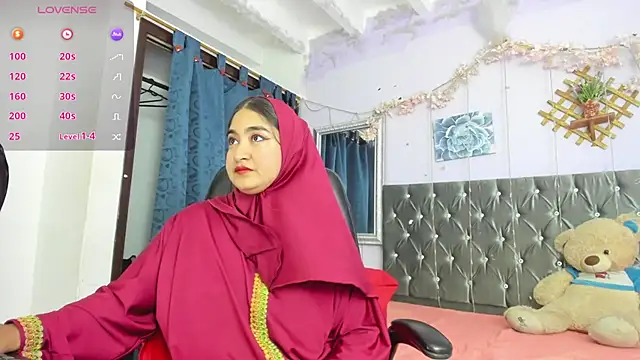 SamiraAwada online show from May 28, 7:11 pm