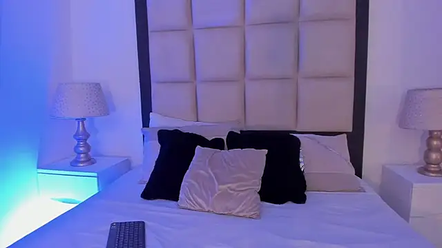 SussyFox online show from March 4, 7:53 pm