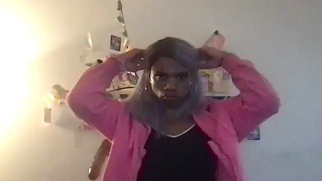 Snapshot of frenchiego chatting on March 6, 9:22 pm frenchiego online show from March 6, 9:22 pm