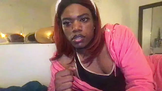 Snapshot of frenchiego chatting on March 11, 7:47 am frenchiego online show from March 11, 7:47 am