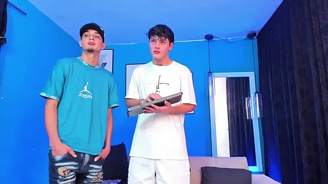 KingOfHeavens 2 online show from February 15, 9:00 pm