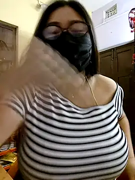 mini27mimi online show from July 10, 7:49 pm