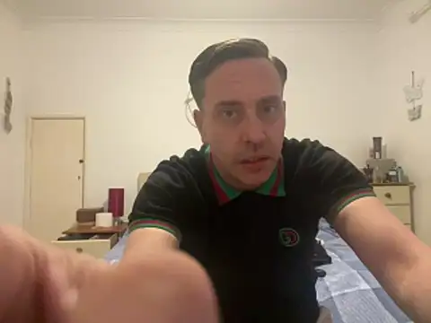 Snapshot of malcolm2334 chatting on April 8, 6:52 pm malcolm2334 online show from April 8, 6:52 pm