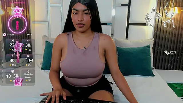  luna rossee  online show from February 21, 8:10 pm