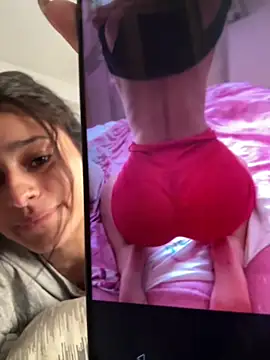 Snapshot of madison90 chatting on February 5, 9:41 pm madison90 online show from February 5, 9:41 pm