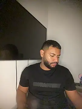 KLEYTON33 online show from February 1, 5:17 am