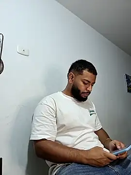 KLEYTON33 online show from March 3, 3:01 am