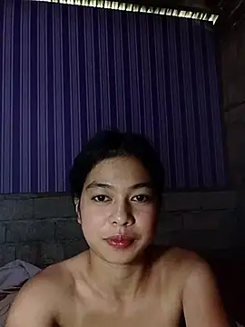 Snapshot of Heavens_night04 chatting on June 8, 1:28 am Heavens night04 online show from June 8, 1:28 am