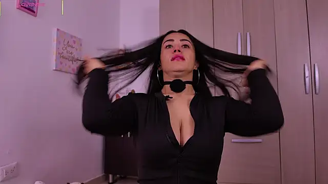 im natalia online show from June 10, 10:03 am