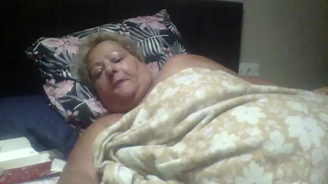 Snapshot of bialoba7 chatting on May 7, 7:41 pm bialoba7 online show from May 7, 7:41 pm