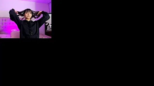 Snapshot of LiaJohnnson_ chatting on June 28, 4:29 am LiaJohnnson online show from June 28, 4:29 am