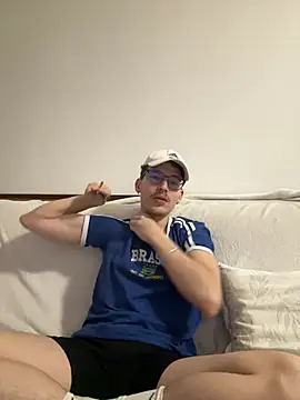 hungtwinkBR online show from June 23, 1:36 am