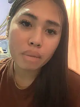 Snapshot of QueenAlisonfoxx chatting on February 6, 7:56 am QueenAlisonfoxx online show from February 6, 7:56 am