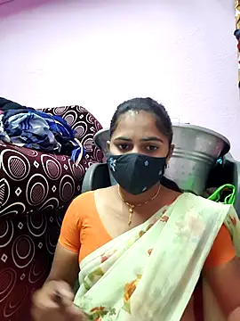 Snapshot of Tamil_Hot_Shana chatting on February 22, 10:14 am Tamil Hot Shana online show from February 22, 10:14 am